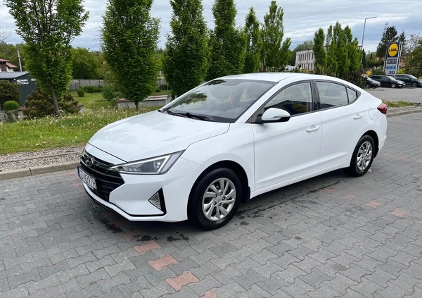 Hyundai Elantra cena 59900 przebieg: 69000, rok produkcji 2019 z Gdańsk małe 301